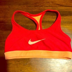 Nike reversible sports bra size Small
